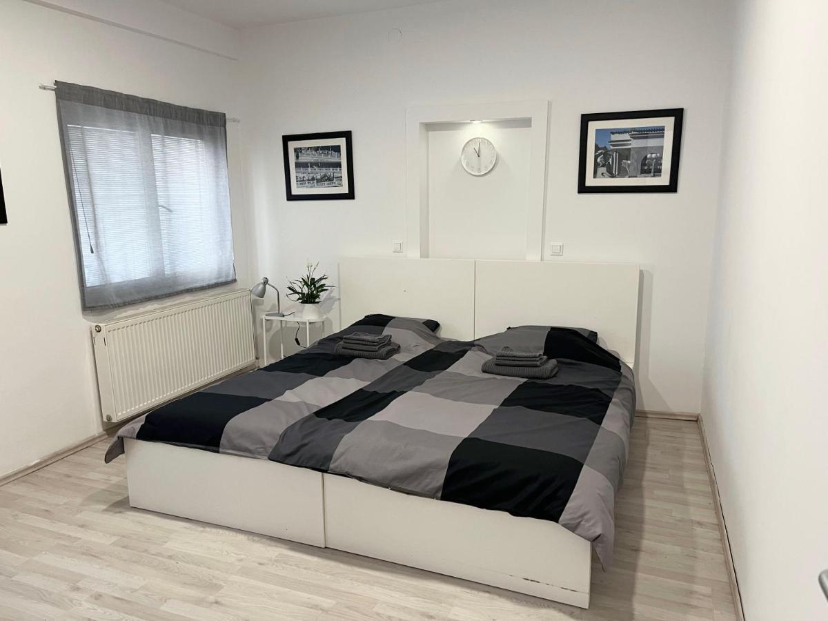 Renovated City Center Apt End Of Sept 23 Διαμέρισμα Λιουμπλιάνα Εξωτερικό φωτογραφία